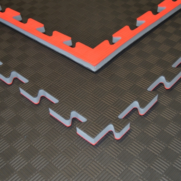 Allround Trainingsmatten 100 x 100 x 2 cm verzahnt für Fitness, Yoga, Kita, Schule, Home rot-schwarz