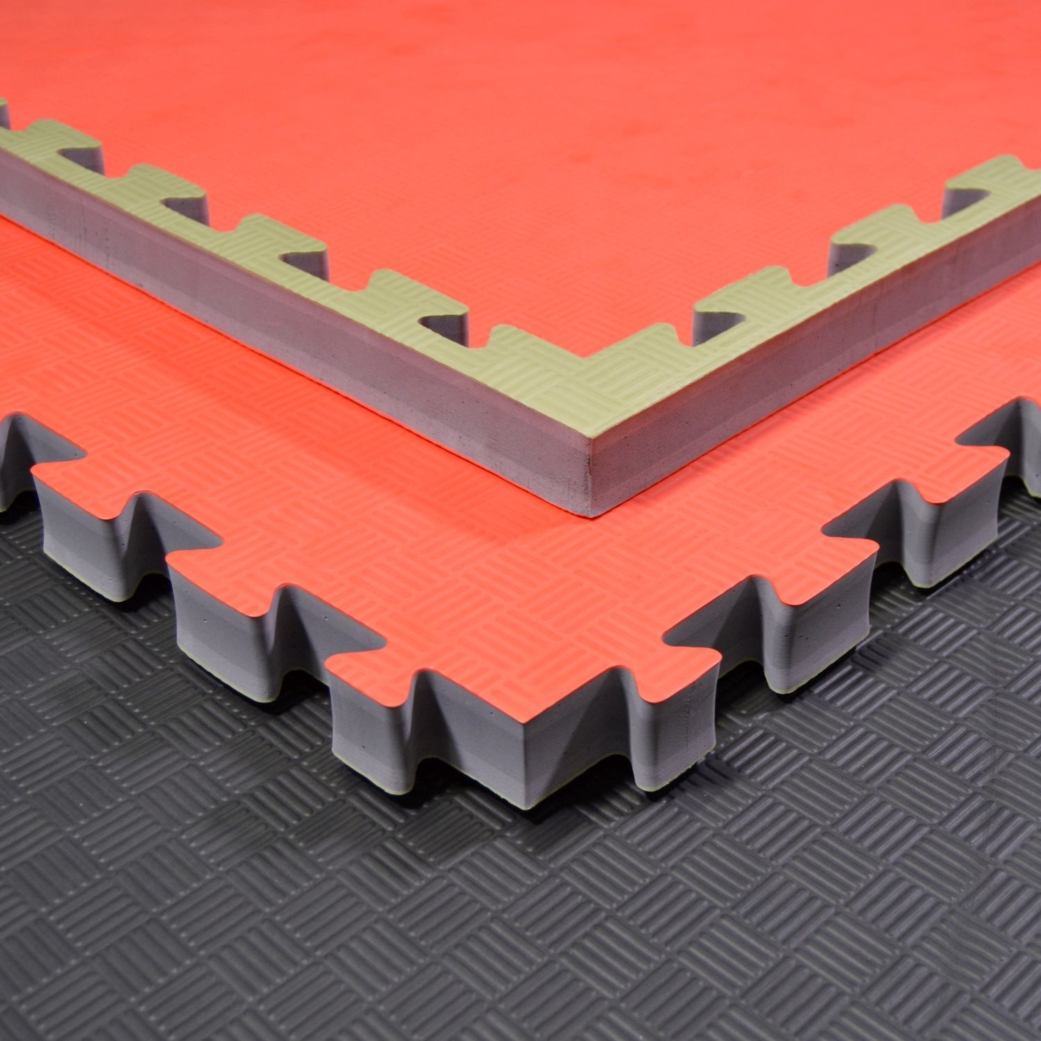 Kampfsportmatten Wendematte REGULAR Edition VERZAHNT / 100 x 100 x 4cm / GRÜN-ROT