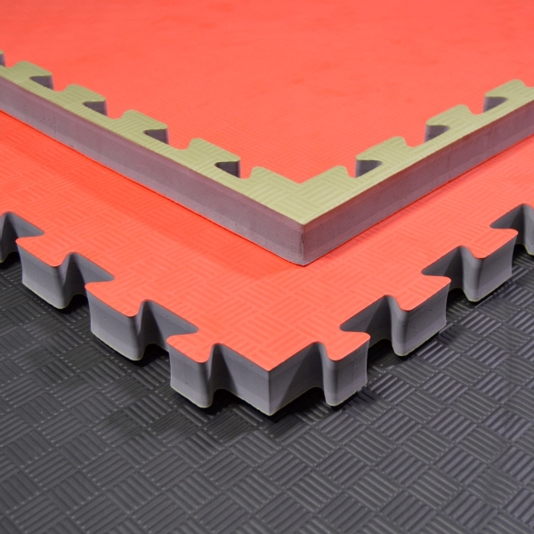 Allround Trainingsmatten 100 x 100 x 4 cm verzahnt für Fitness, Yoga, Kita, Schule, Home grün-rot
