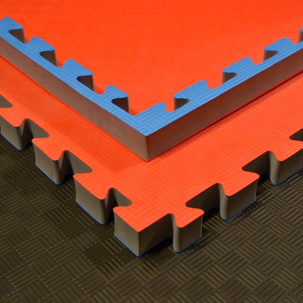 Allround Trainingsmatten 100 x 100 x 4 cm verzahnt für Fitness, Yoga, Kita, Schule, Home grün-rot